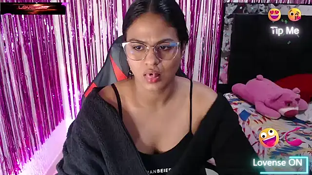 Snapshot of SweetAlmaa chatting on 07/21/26, 09:44 SweetAlmaa online show from 07/21/26, 09:44