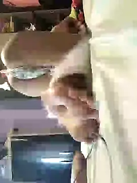 Snapshot of lorraine_alves_ferreira chatting on 01/19/25, 07:58 lorraine alves ferreira online show from 01/19/25, 07:58