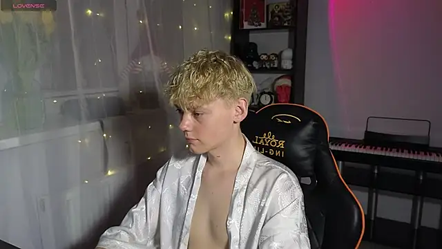 Keytaro online show from 03/11/25, 05:35