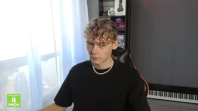 Keytaro online show from 09/12/25, 11:32