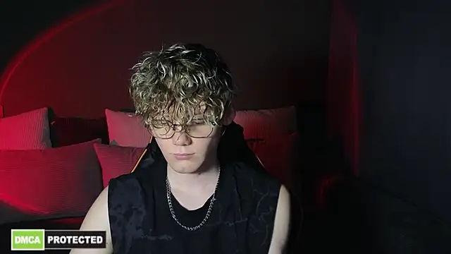 Keytaro online show from 03/31/26, 01:33