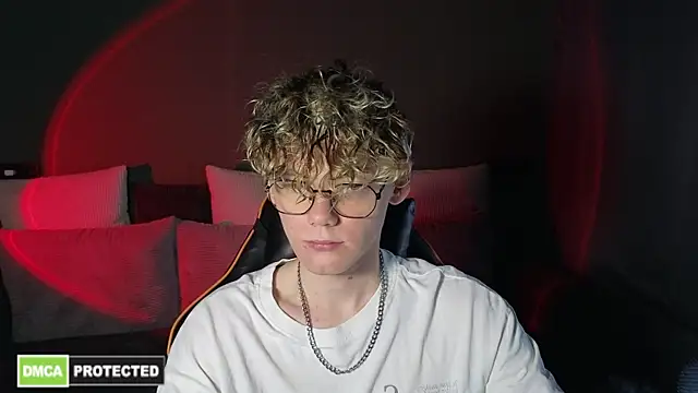 Keytaro online show from 04/15/26, 12:01