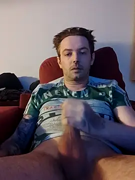 istiaqua90 online show from 02/11/25, 10:39