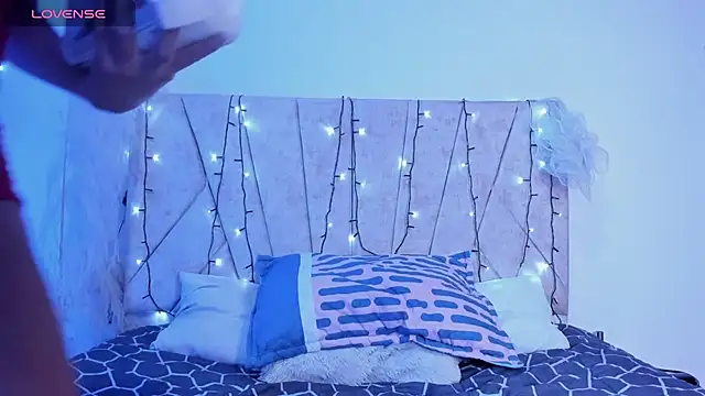 Snapshot of Kaela18 chatting on 12/11/24, 01:28 Kaela18 online show from 12/11/24, 01:28