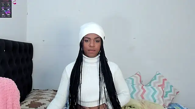 Snapshot of Marce_22 chatting on 03/03/25, 03:19 Marce 22 online show from 03/03/25, 03:19