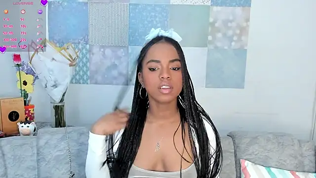 Snapshot of Marce_22 chatting on 03/15/25, 05:41 Marce 22 online show from 03/15/25, 05:41