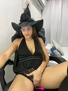 Belissa miller online show from 10/31/25, 07:04