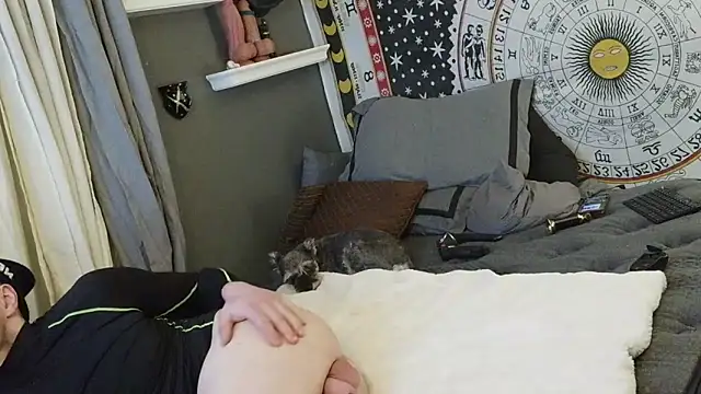 UnCuTupTheBuTT online show from 02/05/26, 08:30