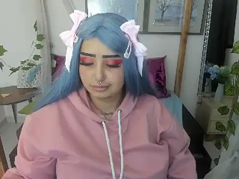 lussyevans24 online show from 03/04/25, 09:18