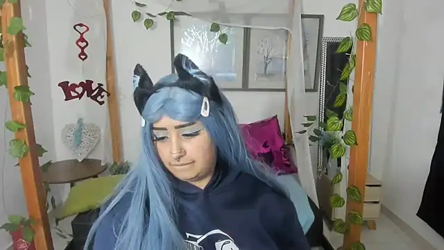 lussyevans24 online show from 03/13/25, 10:26