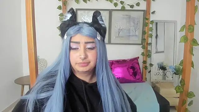 lussyevans24 online show from 03/17/25, 10:27