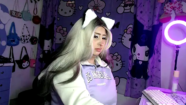 lussyevans24 online show from 02/11/26, 06:18