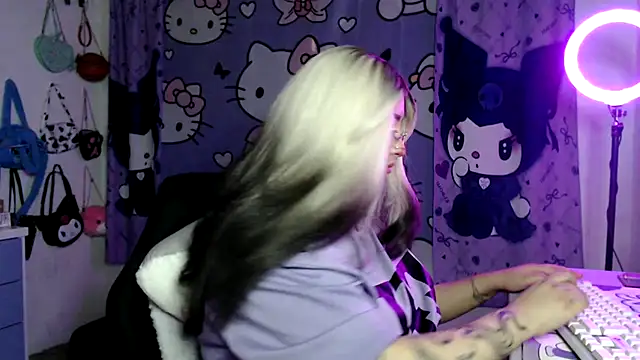 lussyevans24 online show from 03/17/26, 04:06