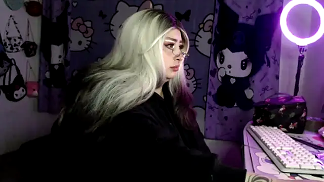 lussyevans24 online show from 03/31/26, 12:56