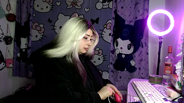 lussyevans24 online show from 04/10/26, 02:50