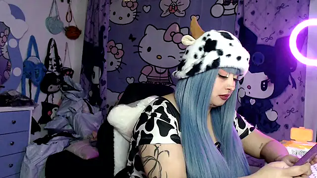 Snapshot of lussyevans24 chatting on 07/05/26, 03:56 lussyevans24 online show from 07/05/26, 03:56
