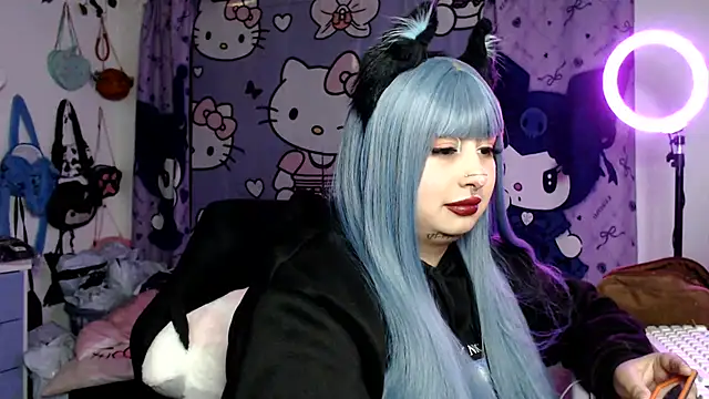 Snapshot of lussyevans24 chatting on 07/17/26, 04:30 lussyevans24 online show from 07/17/26, 04:30