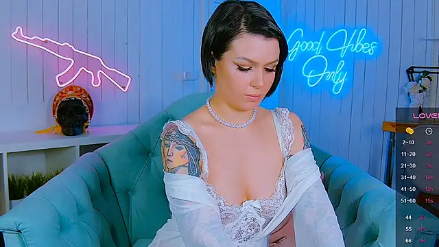 My toys pink online show from 03/09/25, 12:42