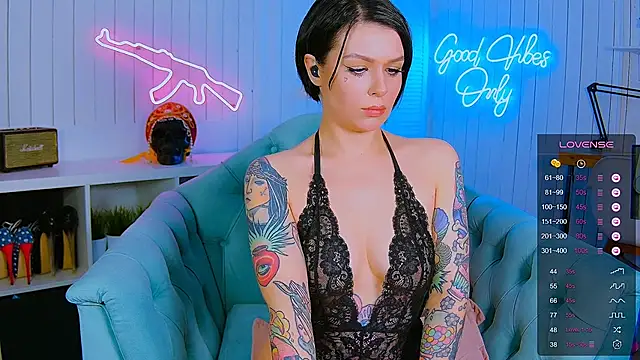 My toys pink online show from 03/17/25, 09:45