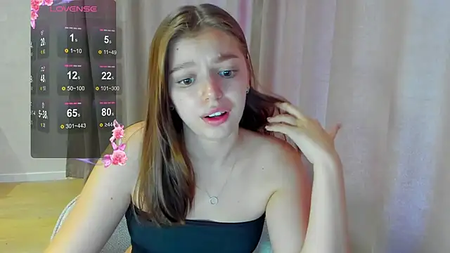 Snapshot of Nicky_Rosee chatting on 10/21/25, 03:07 Nicky Rosee online show from 10/21/25, 03:07