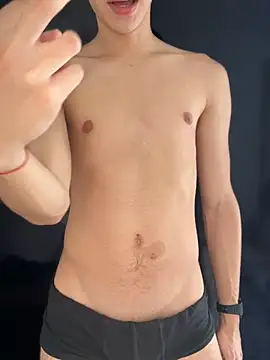 Snapshot of cybercosmiiic chatting on 12/21/24, 06:02 cybercosmiiic online show from 12/21/24, 06:02