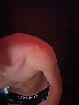 Snapshot of cybercosmiiic chatting on 12/27/24, 01:43 cybercosmiiic online show from 12/27/24, 01:43