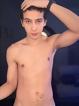 Snapshot of cybercosmiiic chatting on 02/24/25, 07:09 cybercosmiiic online show from 02/24/25, 07:09