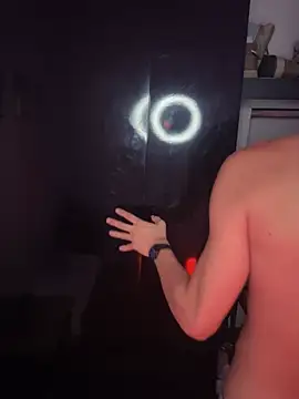 Snapshot of cybercosmiiic chatting on 03/06/25, 10:36 cybercosmiiic online show from 03/06/25, 10:36