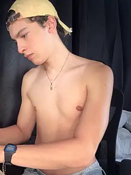 Snapshot of cybercosmiiic chatting on 09/11/25, 08:31 cybercosmiiic online show from 09/11/25, 08:31