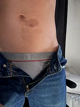 Snapshot of cybercosmiiic chatting on 09/13/25, 09:36 cybercosmiiic online show from 09/13/25, 09:36