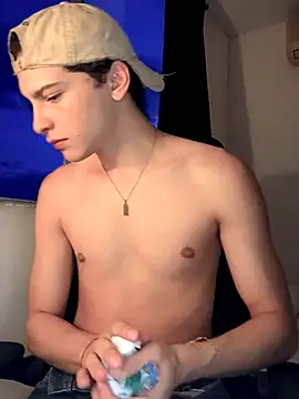 Snapshot of cybercosmiiic chatting on 09/25/25, 10:57 cybercosmiiic online show from 09/25/25, 10:57