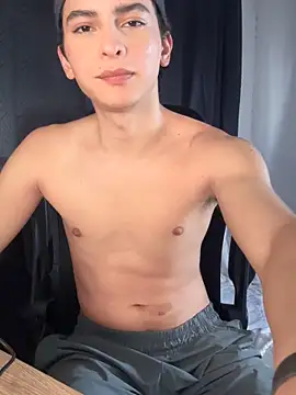 Snapshot of cybercosmiiic chatting on 11/09/25, 07:56 cybercosmiiic online show from 11/09/25, 07:56