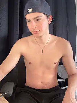 Snapshot of cybercosmiiic chatting on 11/14/25, 06:50 cybercosmiiic online show from 11/14/25, 06:50