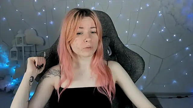 LexiWenford online show from 01/20/25, 02:43