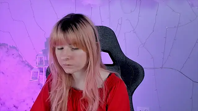 LexiWenford online show from 02/14/25, 02:39