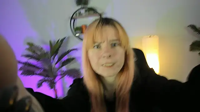 LexiWenford online show from 02/24/25, 02:51