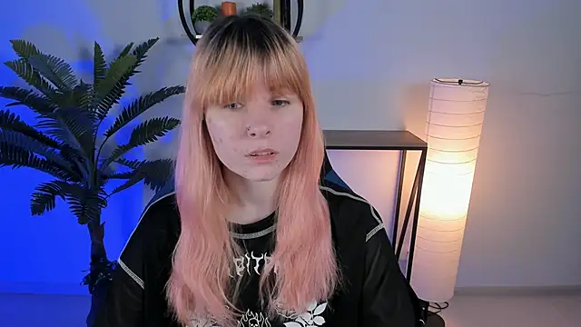 LexiWenford online show from 02/25/25, 05:52