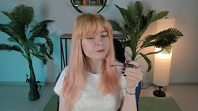 LexiWenford online show from 03/11/25, 05:49