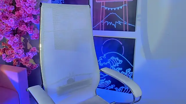 LexiWenford online show from 12/17/25, 03:23