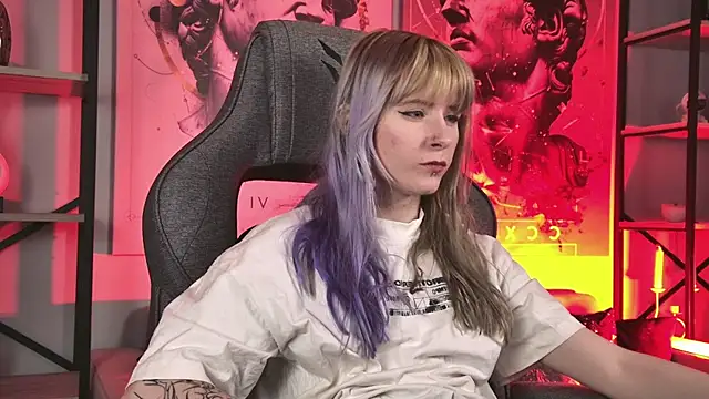 LexiWenford online show from 05/18/26, 04:07