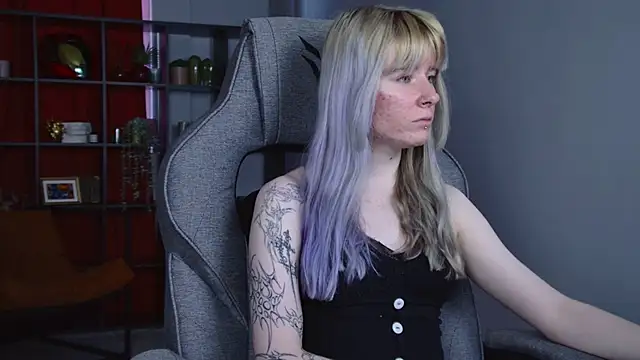 LexiWenford online show from 05/25/26, 02:39