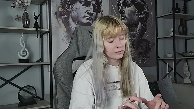 LexiWenford online show from 06/09/26, 03:40