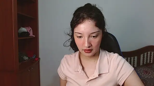 alexaa08 online show from 09/23/25, 12:08