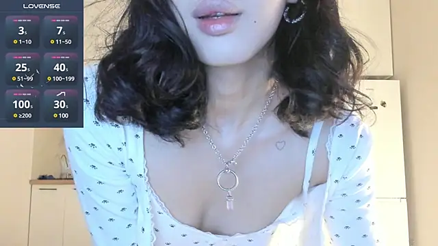 Snapshot of fairy_di chatting on 02/08/25, 09:15 fairy di online show from 02/08/25, 09:15