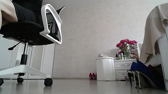 Snapshot of Devil_Goddess chatting on 05/25/26, 10:43 Devil Goddess online show from 05/25/26, 10:43