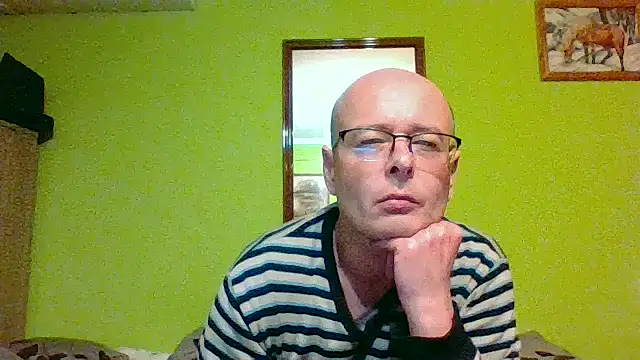 Snapshot of Tiger202441 chatting on 05/18/26, 09:31 Tiger202441 online show from 05/18/26, 09:31