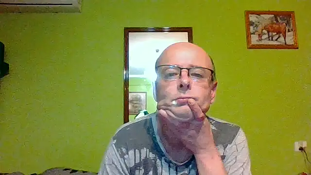 Snapshot of Tiger202441 chatting on 06/18/26, 09:41 Tiger202441 online show from 06/18/26, 09:41