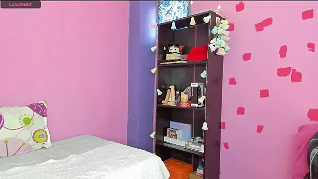 Snapshot of kittyzenn chatting on 01/16/25, 03:35 kittyzenn online show from 01/16/25, 03:35