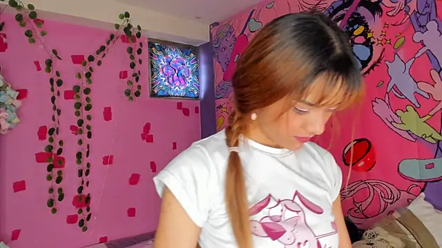 Snapshot of kittyzenn chatting on 02/25/25, 03:16 kittyzenn online show from 02/25/25, 03:16