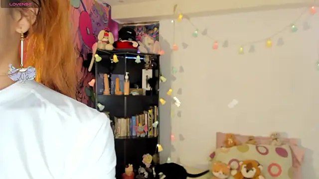 Snapshot of kittyzenn chatting on 10/13/25, 07:14 kittyzenn online show from 10/13/25, 07:14